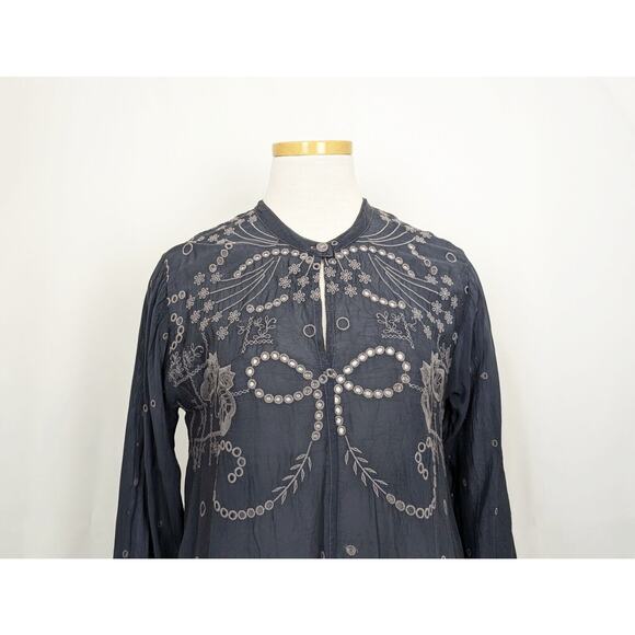 Johnny Was Tunic Top Graphite Gray Embroidered Eyelet Tie Front Misses Size XS - Picture 2 of 6